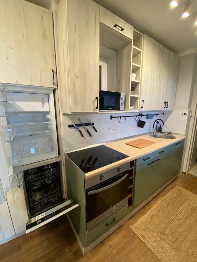Chill Apartman Miskolc Buitenkant foto