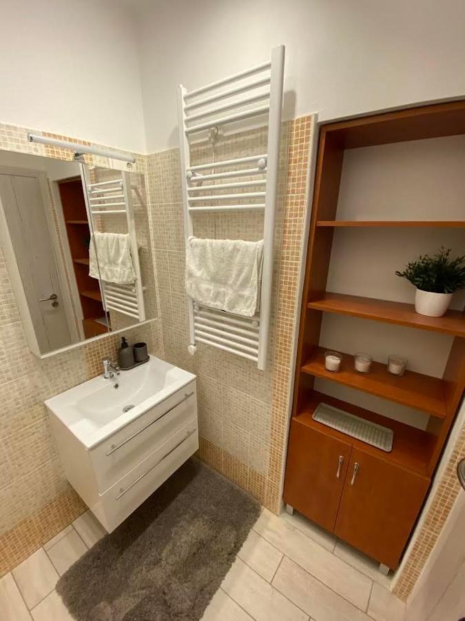 Chill Apartman Miskolc Buitenkant foto