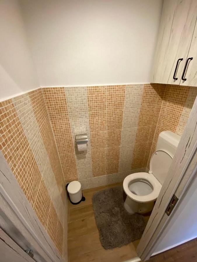 Chill Apartman Miskolc Buitenkant foto